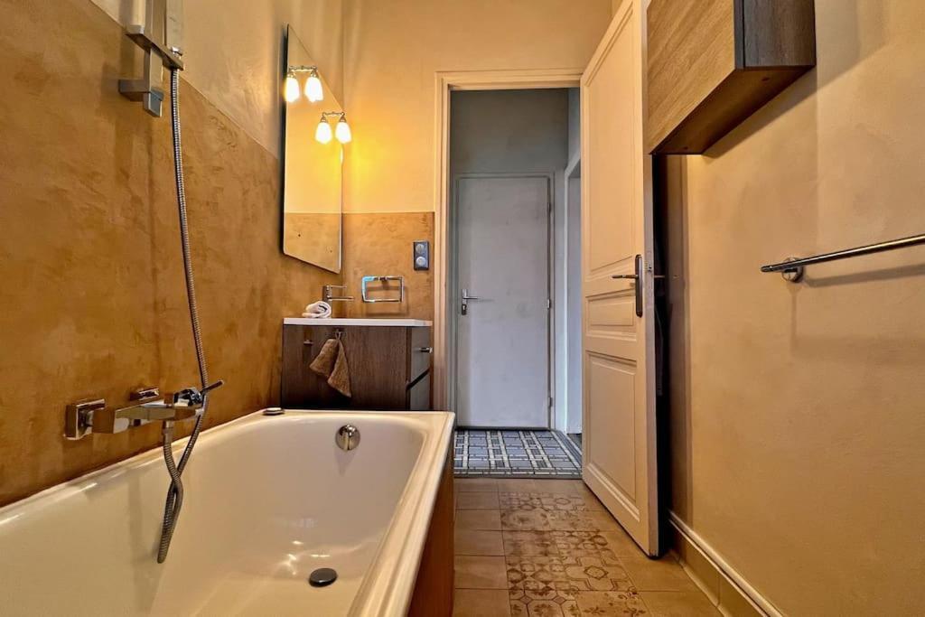 Appartement Au Petit Bourgeois à Nice Extérieur photo